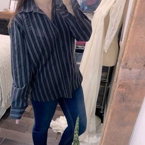 Level 10 black striped button down shirt size large